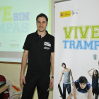 José Antonio Culebras imparte las charlas para instruir sobre los efectos del dopaje.-VALENTÍN GUISANDE