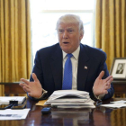 Trump en el Despacho Oval.-JONATHAN ERNST / REUTERS