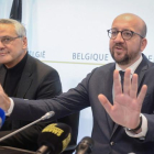 El primer ministro Belga, Charles Michel, da una rueda de prensa después del Consejo extraordinario Estatal de Seguridad en Bruselas este sábado.-EFE / STEPHANIE LECOCQ