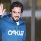Fernando Alonso, a su salida del Hospital General de Catalunya, el miércoles pasado.-REUTERS