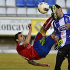Díaz de Cerio en el encuentro de ayer ante el Alcoyano. / V. Guisande-