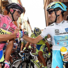 Alberto Contador junto al italiano Fabio Aru.-EFE