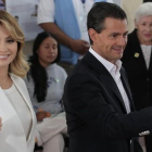 Enrique Peña Nieto y su esposa Angélica Guevara.-ALEX CRUZ