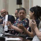 Diputados de Junts pel Sí y la CUP, el pasado 4 de julio, durante la presentación de la ley del referéndum.-ALBERT BERTRAN