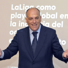 Javier Tebas, presidente de LaLiga, en una visita a FOES en diciembre del año 2018. MARIO TEJEDOR