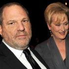El productor Harvey Weinstein y la actriz Meryl Streep, en una entrega de premios en el 2012.-KEVIN WINTER