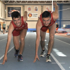 Hugo e Ignacio de Miguel Ramos durante un entrenamiento en las pistas de atletismo del Caep Soria.-Valentín Guisande