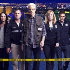 El elenco de 'CSI Las Vegas', con Ted Danson al frente.-