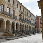 Imagen de la fachada del Ayuntamiento de Soria.-VALENTÍN GUISANDE