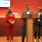 Virginia Barcones, Víctor Francos y Carlos Martínez, ayer en la presentación de las novedades del Banco. J.A.C.