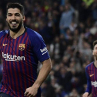 Suárez celebra el segundo gol del Barça en la victoria azulgrana ante el Real Madrid en la semifinales de la Copa de Rey.-JAVIER SORIANO (AFP)