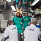 Virginia Barcones durante su visita al Céder de Lubia para conocer las investigaciones de la UME. HDS