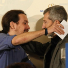 El líder de Podemos Pablo Iglesias junto al exJemad Julio Rodríguez en 2015. /-J.M. PRATS