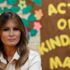 Melania Trump visita ayer un centro de servicios sociales infantiles en McAllen (Tejas) próximo a la frontera con México-KEVIN LAMARQUE