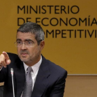 Fernando Jimenez Latorre, en su ultima rueda de prensa como secretario de Estado de Economía en agosto del 2014.-