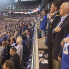 El vicepresidente de EEUU en el momento en que sonaba el himno en el estadio.-EL PERIÓDICO