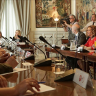 La ministra de Política Territorial y Función Pública, Meritxell Batet, este lunes durante la reunión celebrada en la sede del ministerio con los sindicatos.-ZIPI (EFE)