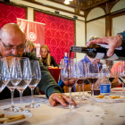 Catas del Concurso de vinos caseros en el Casino de Soria. MARIO TEJEDOR
