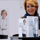 La expresidenta del PP de Madrid, Esperanza Aguirre, en la presentación de su libro.-JUAN MANUEL PRATS