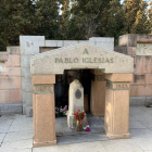 Tumba de Pablo Iglesias, fundador del PSOE, en el cementerio de La Almudena de Madrid-EL PERIÓDICO