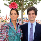 Fernando Fitz-James Stuart, primogénito del actual duque de Alba y Matilde Solís, posa con su prometida Sofía Palazuelo, en la feria de Sevilla, el pasado abril.-INSTAGRAM