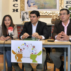 Noelia Jiménez, Óscar Abellón y Ricardo Martínez en la presentación de ‘Espora Doblemente’.-VALENTÍN GUISANDE