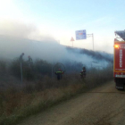 Conato declarado el domingo en una cuneta debajo de la circunvalación de Almazán.-CEDIDA