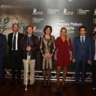 La consejera de Cultura y Turismo, Josefa García (C), y el director general de Deporte, Alfonso Lahuerta (3D) junto a los galardonados en los III Premios Pódium del Deporte de Castilla y León-Ical