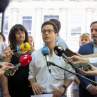 La candidatura del PP delante del edificio del Banco de España de Soria. GONZALO MONTESEGURO