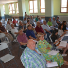 Asistentes a la asamblea que se celebró en Duruelo de la Sierra.