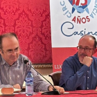 Fotografía de la presentación de “Estancia de la plenitud” de Fermín Herrero en el Círculo Amistad Numancia de Soria y cartel anunciador de la misma, con la portada del libro.
