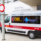 Ambulancia frente al hospital en Soria.
