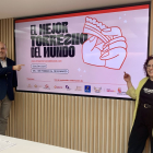 Juan José Delgado y Beatriz Martínez presentan la nueva edición del Mejor Torrezno del Mundo.