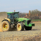 Tractor en un campo de Soria.