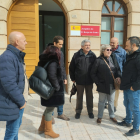 Los hijos de Marcelino Camacho y responsables sindicales CCOO a la salida ayer del Juzgado en El Burgo (Soria)