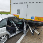 Accidente por alcance entre un turismo y un camión en Adradas.