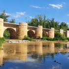 Puente sobre el río Duero a su paso por San Esteban.
