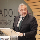 El presidente de las Cortes, Carlos Pollán clausura el foro 'Somos Castilla y León'.