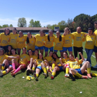 Plantilla del C.D. San Esteban que se ha proclamado campeón de la Liga Provincial Femenina.