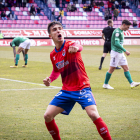 Carlos González celebrando un gol en Los Pajaritos.