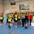 Los jugadores del BM Soria saludan a la afición tras la derrota sufrida ante Lanzarote