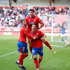 Los jugadores del Numancia celebran el primer gol del partido.