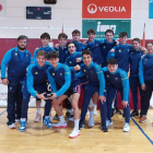 Los jugadores y el cuerpo técnico del Río Duero Soria celebrando el ascenso a Primera División.
