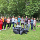 Grupo de voluntarios esta mañana en Almazán.