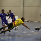 Marcos Eguren durante un partido de hace cuatro temporadas ante el Base Oviedo, equipo que esta temporada regresa al San Andrés.