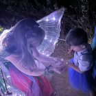 Detalle de una de las noches iluminadas en el Bosque Mágico de San Leonardo.