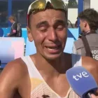 Ibrahim Chakir llorando tras acabar la prueba de maratón en el puesto 34.