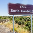 Cartel que puede verse estos días a la altura del municipio de Pozalmuro con la ‘Soria-Castellón’.