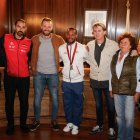 David José Pineda junto al representantes del Caep Soria y el Ayuntamiento durante la recepción.