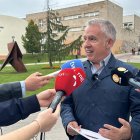 Ángel Ceña en la rueda de prensa frente al Campus de Soria.